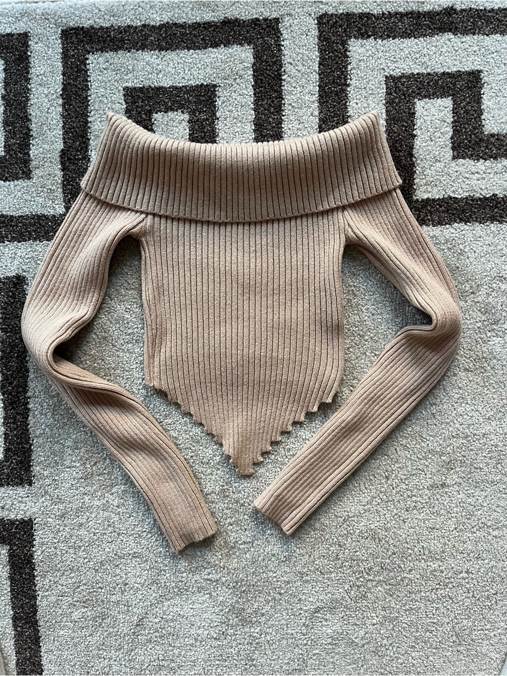 Windsor Textures Ribbed Knit Off-The-Shoulder Cropped Long Sleeve Top Size EUC S